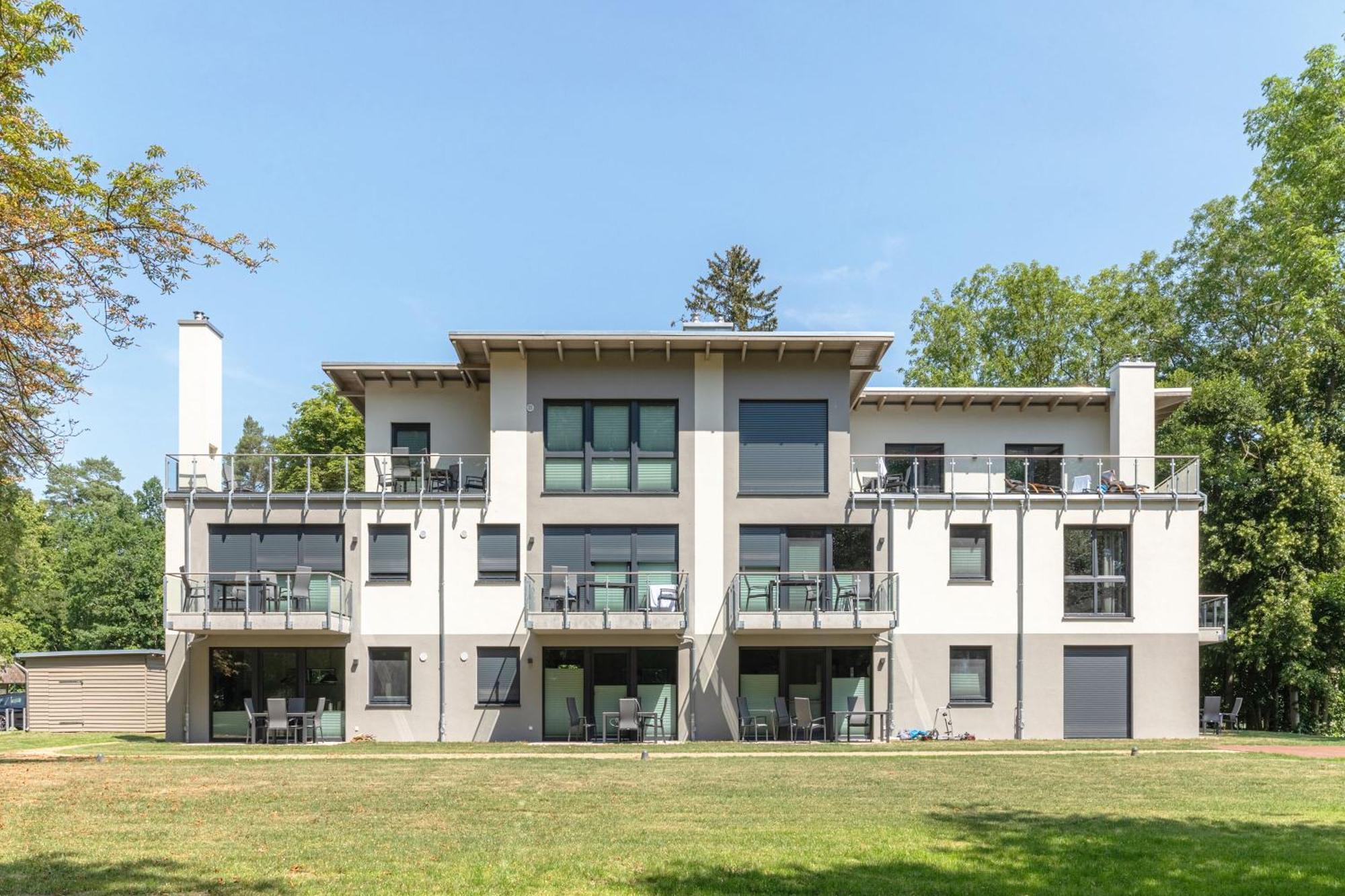 Gluecksraum - Modernes Apartment Mit Panoramablick, Kamin & Wohlfuehlambiente Krakow am See Bagian luar foto